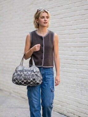 Tahari Knit Button Vest Small Coastal Grandmother Minimalist Indie Neutral Vest